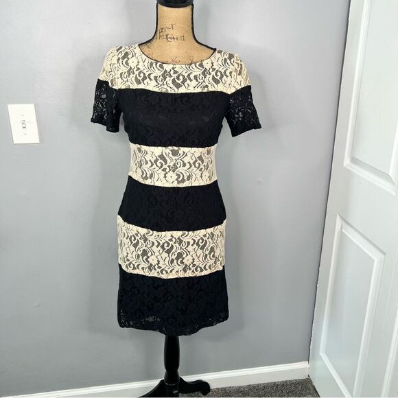 Sz 2 Just Taylor Black & Creme Lace Knee Length $69 MSRP - Picture 3 of 13